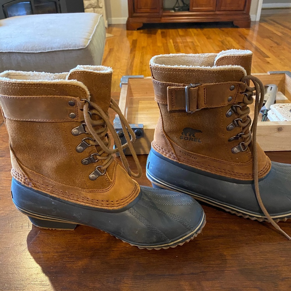 Sorel women’s winter fancy lace boot